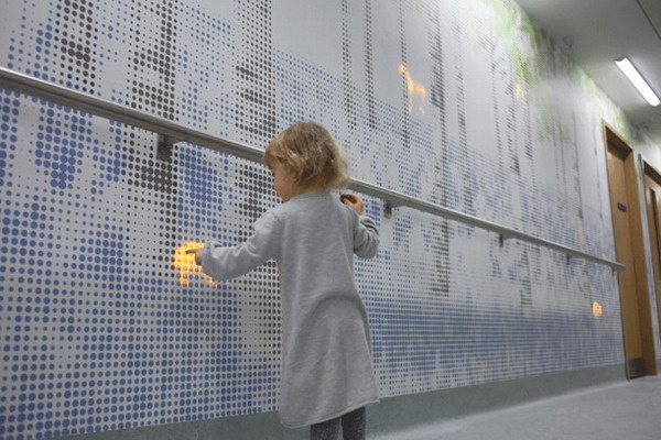 【创意】魔法森林LED墙 为手术室的孩子缓解