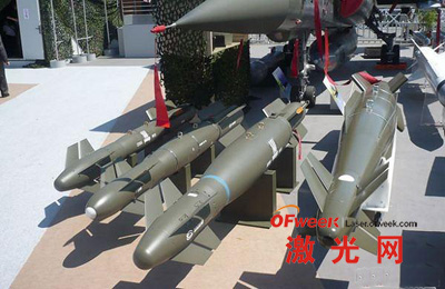 法国武器装备总署总共采购了380枚激光制导型模块化空对地导弹.