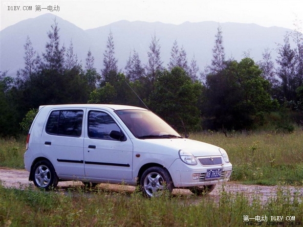 王传福与比亚迪的风雨二十年：从电池到新能源汽车
