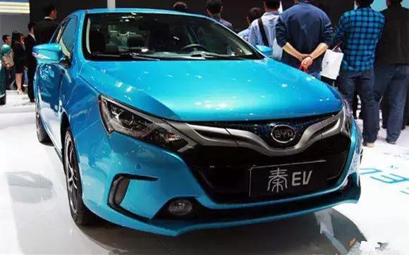 比亚迪秦EV实图曝光 百公里加速7.8秒