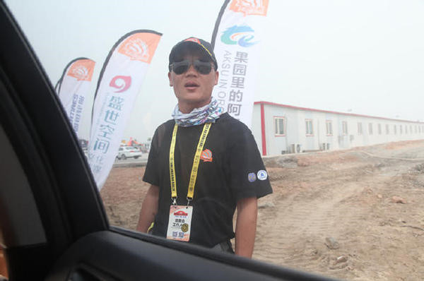走近参加“魔鬼赛事”环塔拉力赛的比亚迪唐