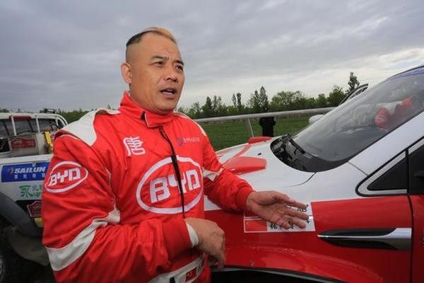走近参加“魔鬼赛事”环塔拉力赛的比亚迪唐