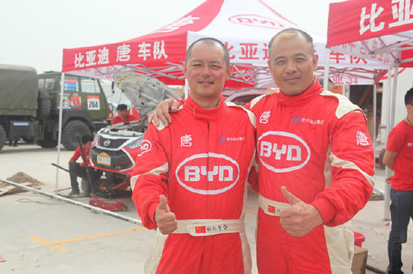 走近参加“魔鬼赛事”环塔拉力赛的比亚迪唐