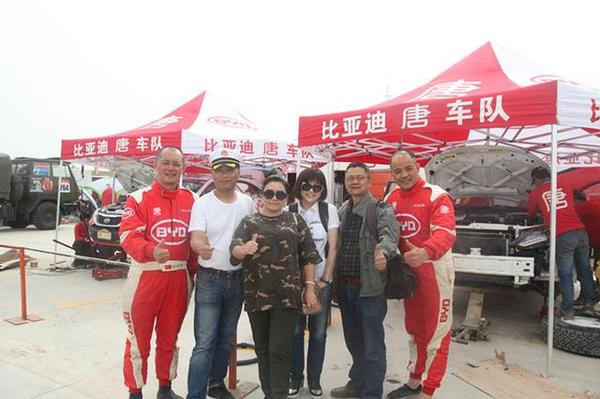 走近参加“魔鬼赛事”环塔拉力赛的比亚迪唐