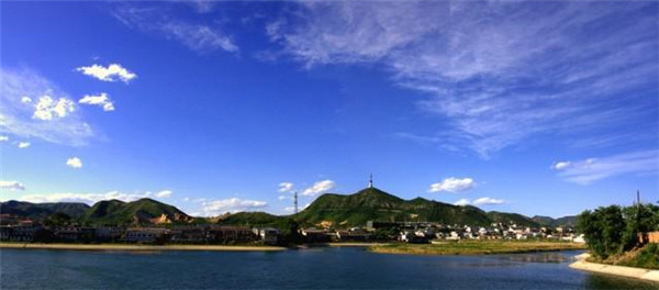 國(guó)慶開(kāi)電動(dòng)汽車(chē)自駕 這些景點(diǎn)有充電樁！