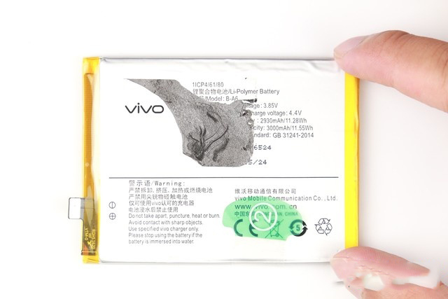 密封性优元件保护到位 vivo X7拆解图赏