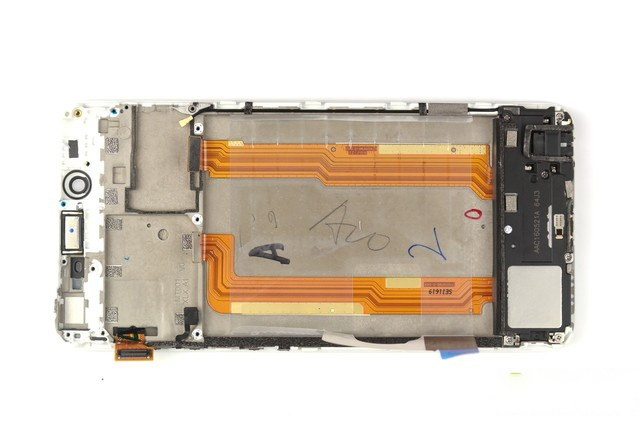 密封性优元件保护到位 vivo X7拆解图赏