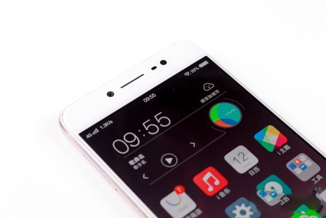 密封性优元件保护到位 vivo X7拆解图赏