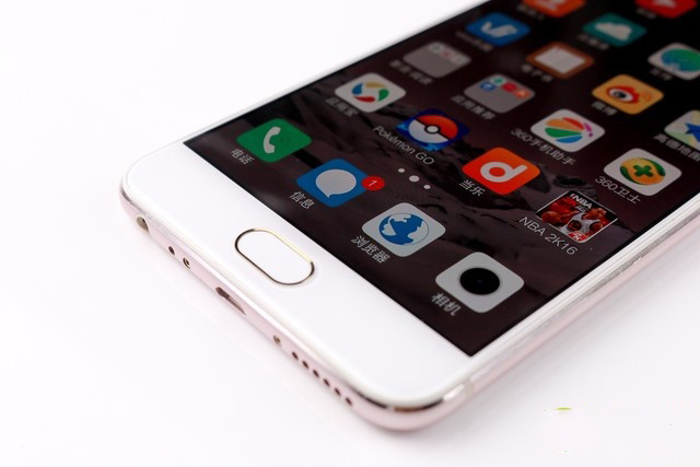 密封性优元件保护到位 vivo X7拆解图赏