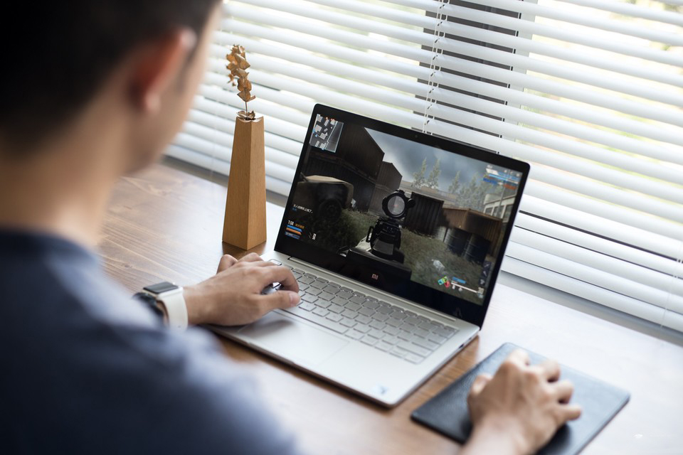 ߸ڶԱȣСױʼǱ Air 13 ƻ MacBook Airһ