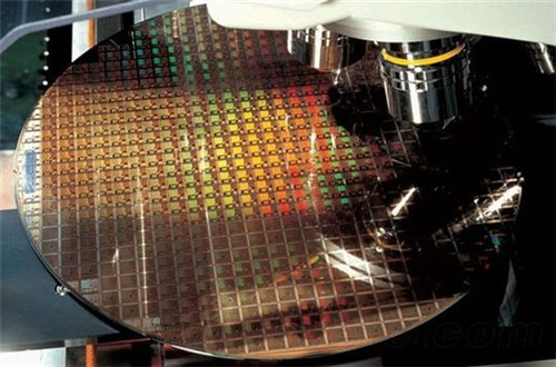 NVIDIA、AMD如何選？ 2015下半年顯卡工藝預測