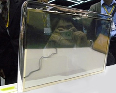 东芝推出透射式OLED面板
