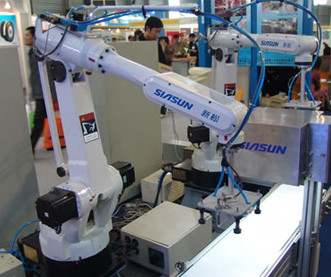 本土企业发力中国机器人市场