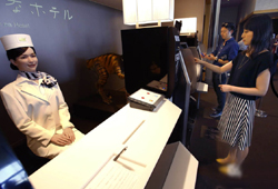 日本机器人酒店今日开业:机器人服务员大集合(组图) 日本机器人今日酒店开业:机器人服务员大集合(组图)